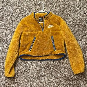 Cropped Nike Sherpa Quarter Zip